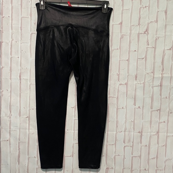Spanx Black Faux Leather Leggings size XL - Picture 2 of 7